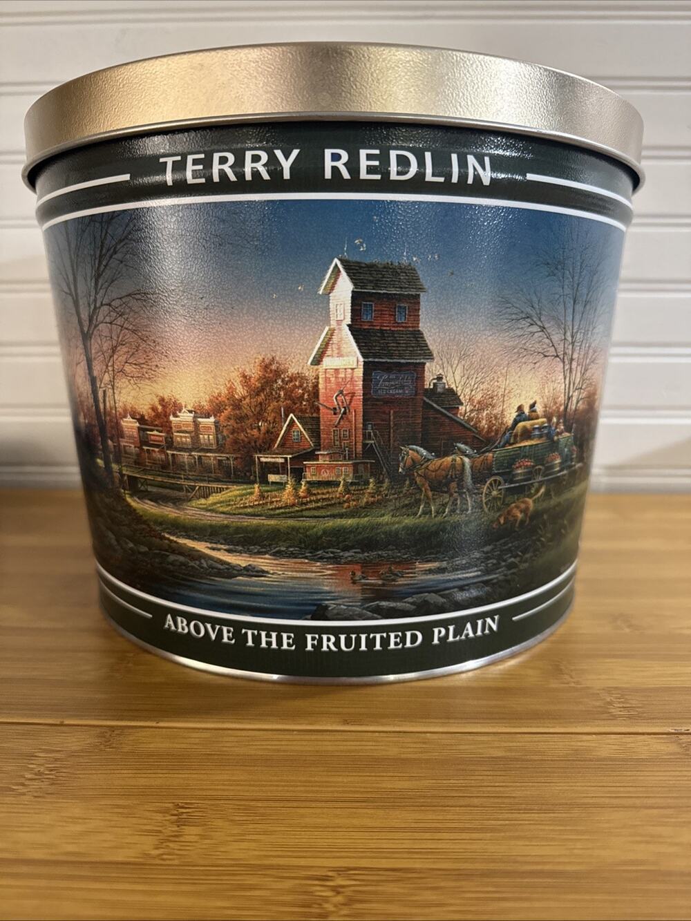 Terry Redlin Above Fruited Plain Collectible Tin 10x8